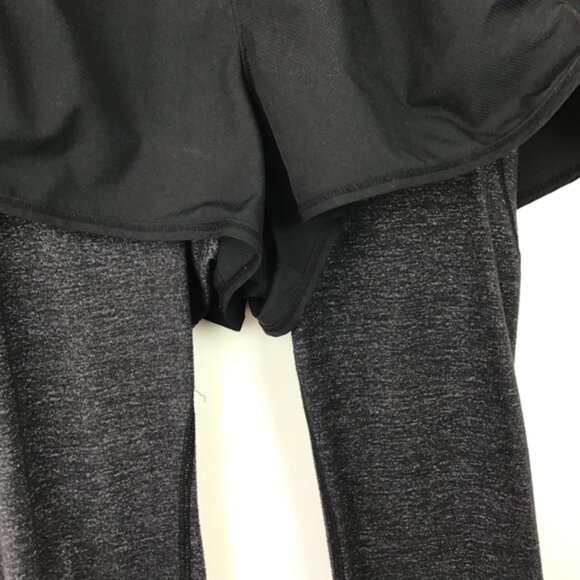 Athleta Go Getter 2 in 1 Knicker Capri Shorts I Size Medium - Picture 5 of 7